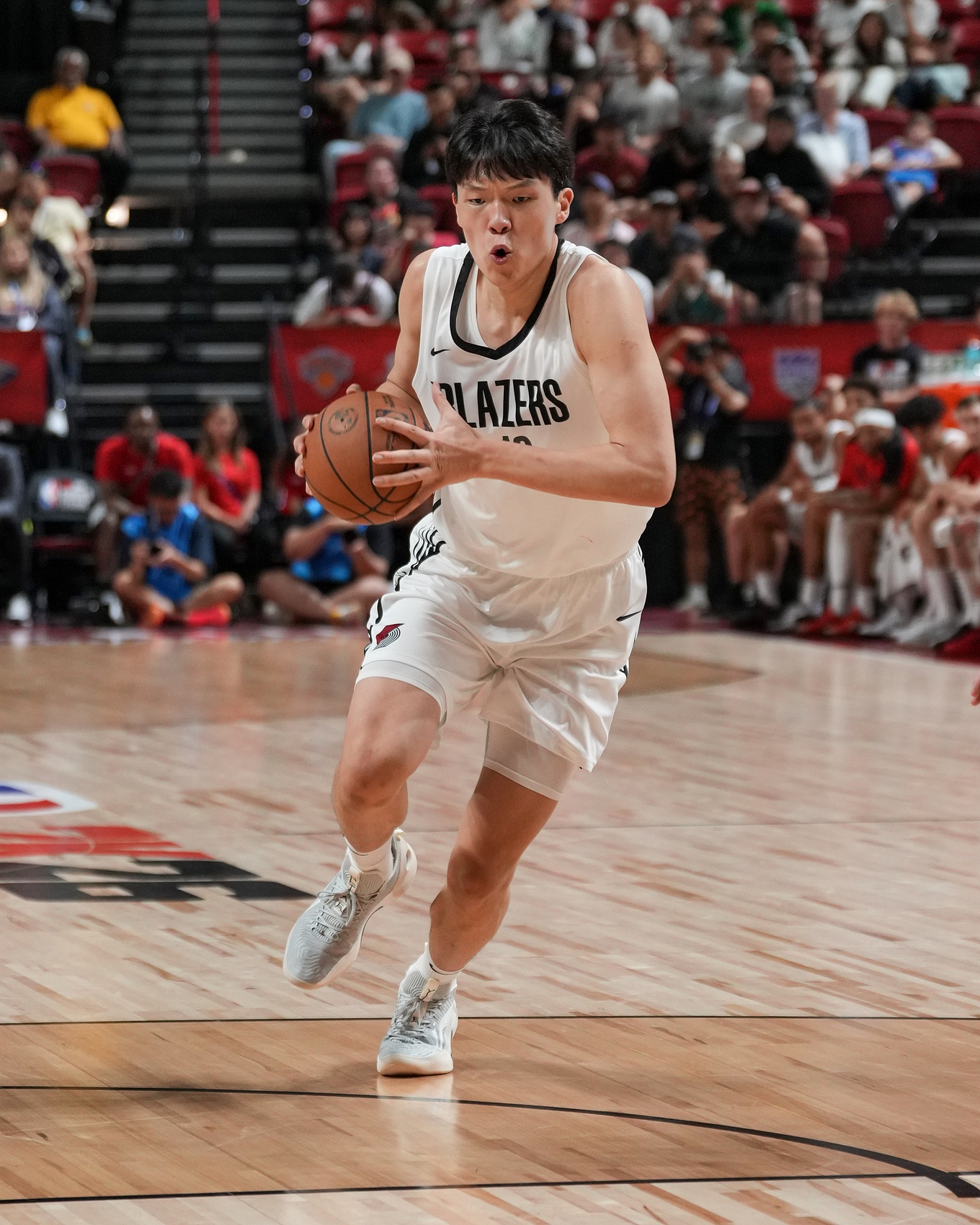 杨瀚森专注提升英语能力，亚洲杯缺席或与此有关